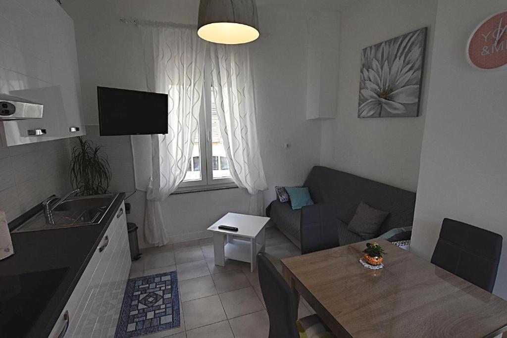 Ferienwohnung Gita In The Center Of Zadar Exterior foto